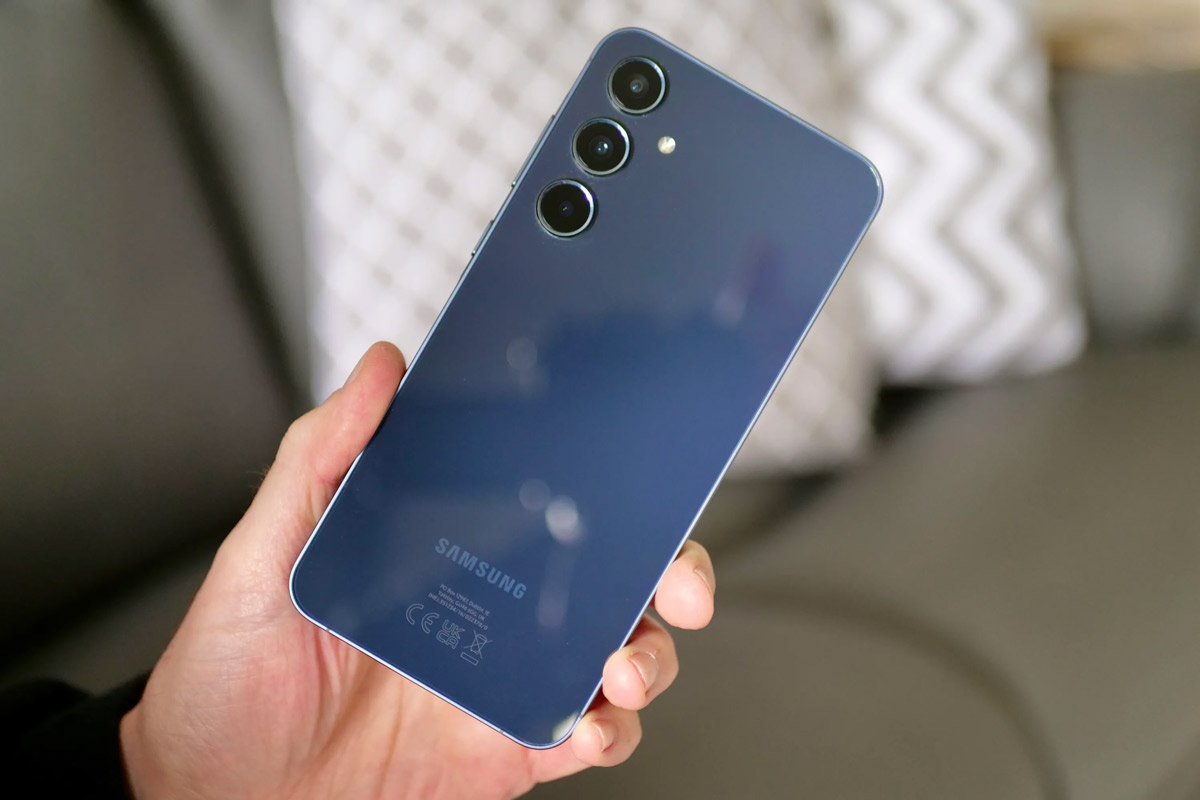 معایب Galaxy A55