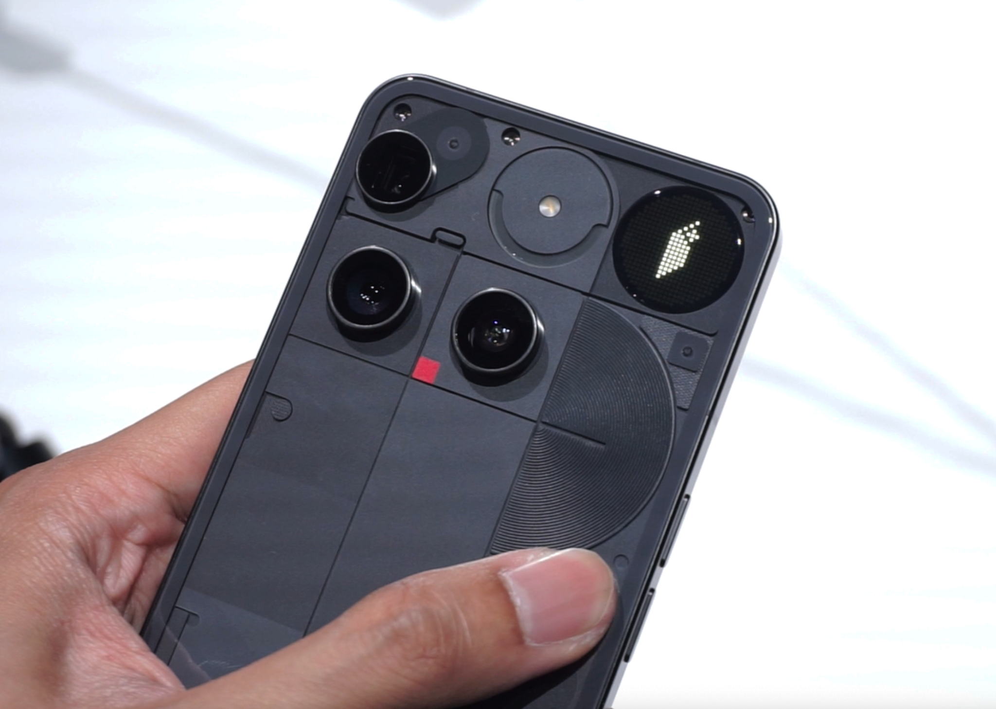  رابط کاربری Nothing OS 3؛ سبک و سریع یا محدود؟